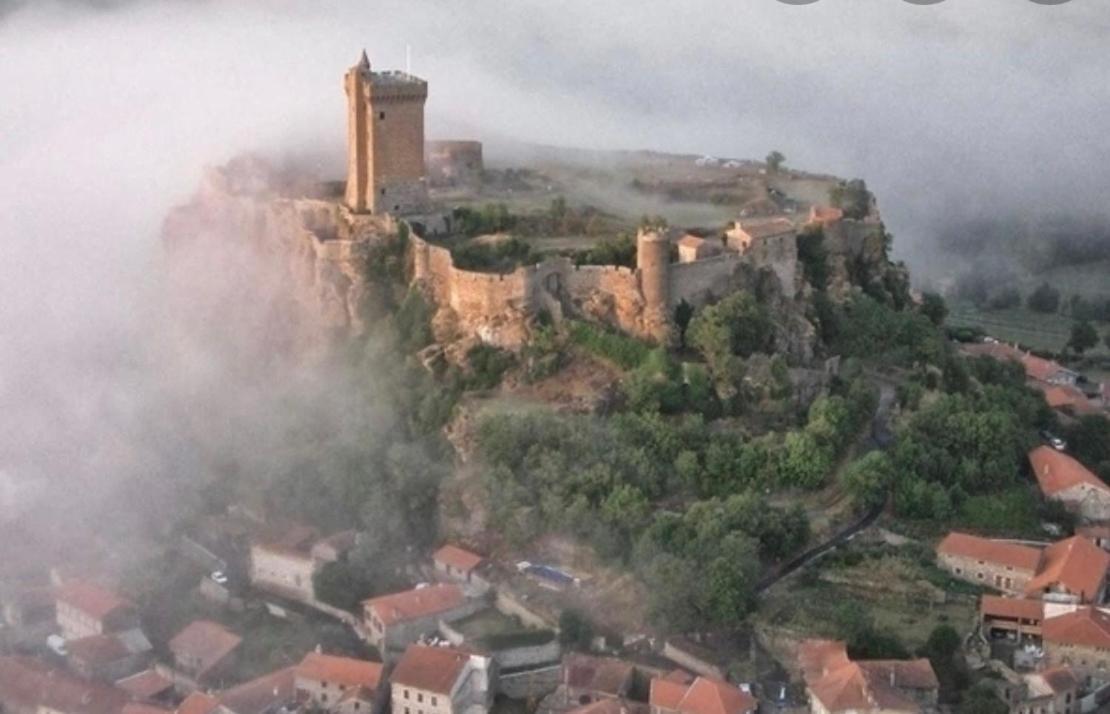 Le Puy-en-Velay Loft Industriel En Centre Ville מראה חיצוני תמונה